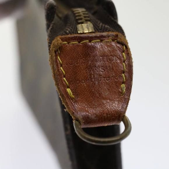 LOUIS VUITTON Monogram Bucket GM Pouch Accessory Pouch LV Auth 49150 - Picture 8 of 16